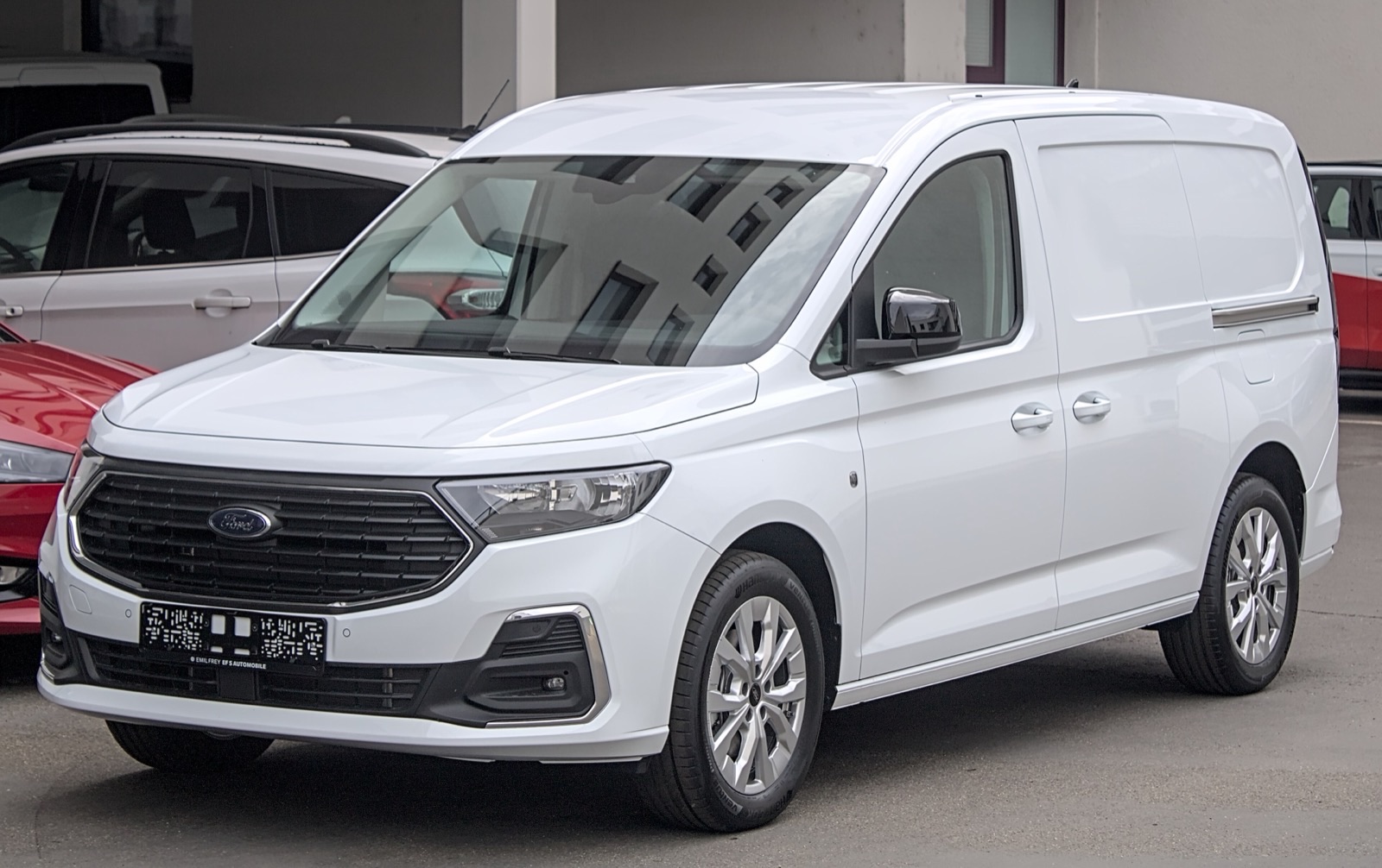 Ford Tourneo Connect Mk3 (VW Caddy-based) press photo