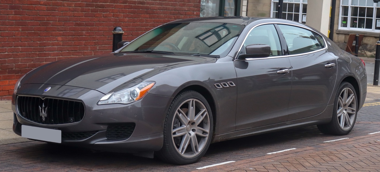 Maserati Quattroporte press photo