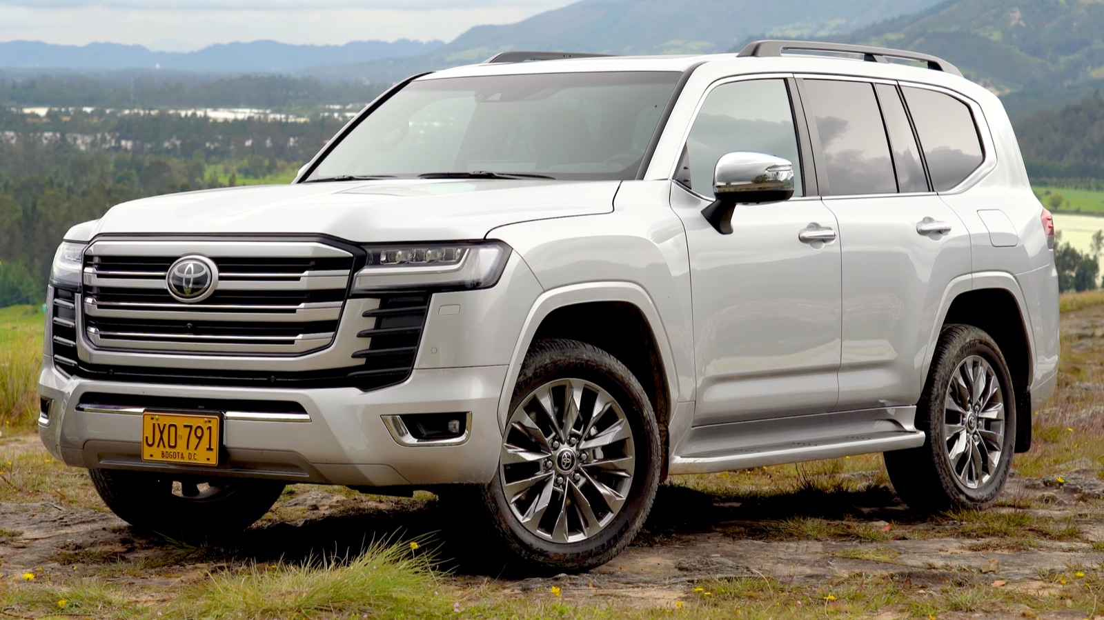 Toyota Land Cruiser press photo